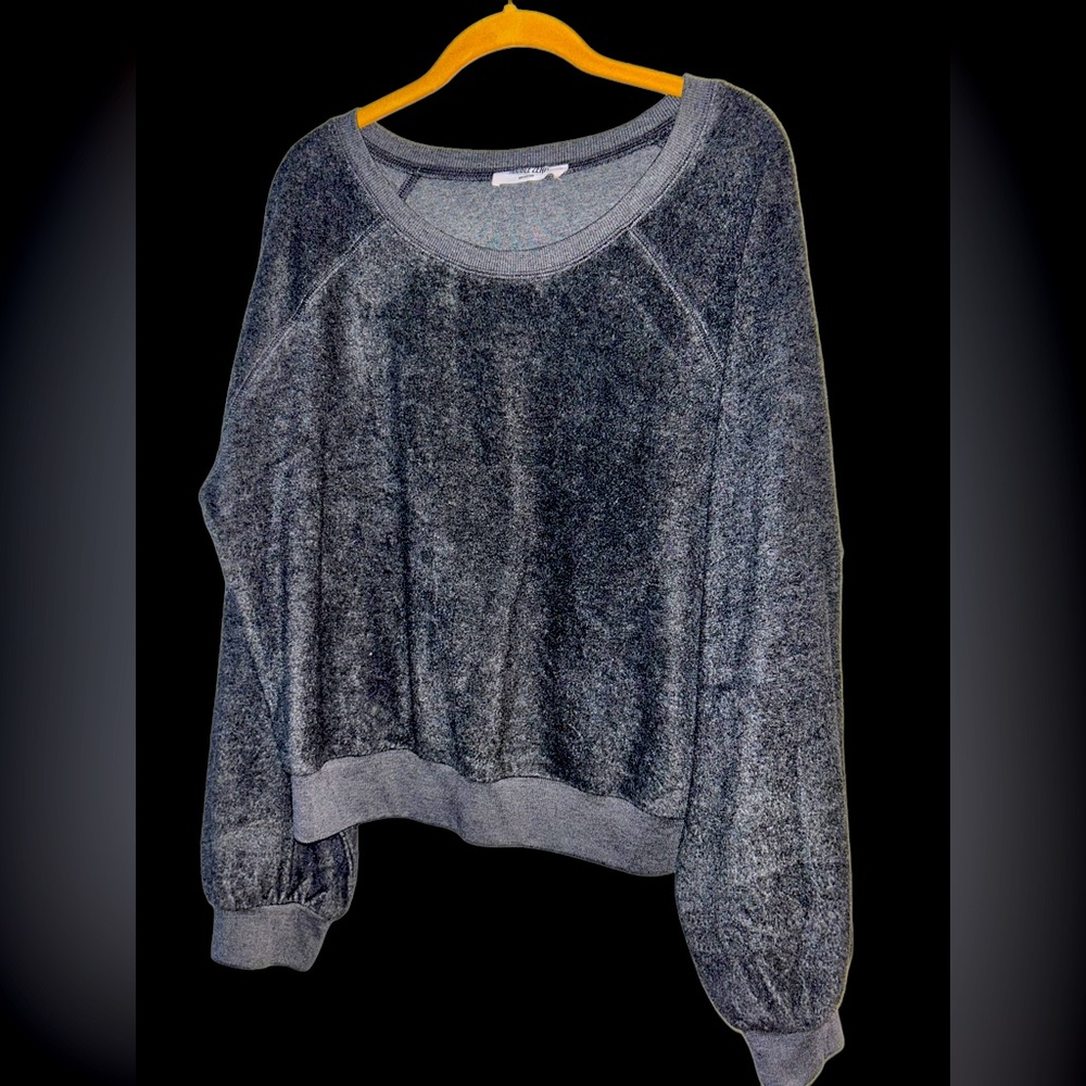 NWT! Boutique Brand “Double Zero”, Size L, Charcoal Colored Raglan Sweatshirt